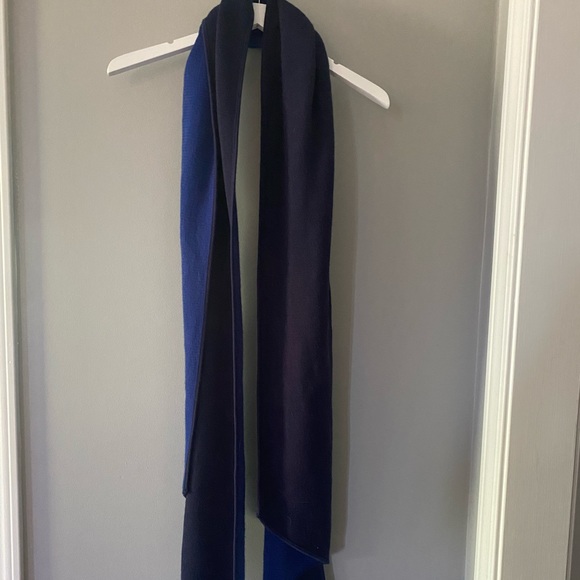 Calvin Klein Two Tone Scarf - Picture 1 of 2